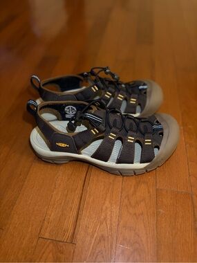 Keen Brown and Beige Closed-Toe Outdoor Sandals